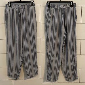 American Eagle Stripe Lounge/Beach Pants. Size Medium. EUC
